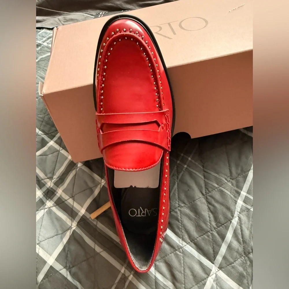 Franco Sarto Eden Studded Patten Red Loafer NIB Sz 6.5 - Picture 3 of 7